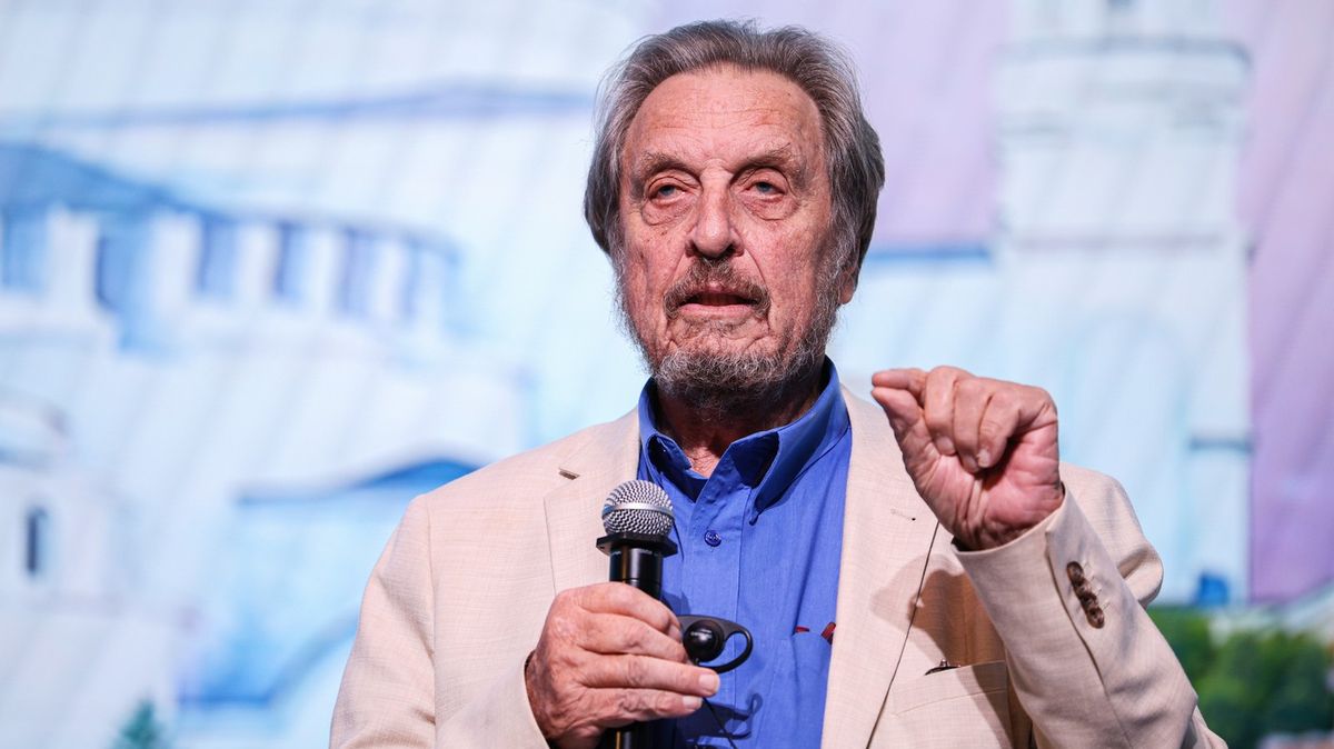 Rodina prosí Muska o pomoc. Jeho otce viní ze zneužívání vlastních dětí